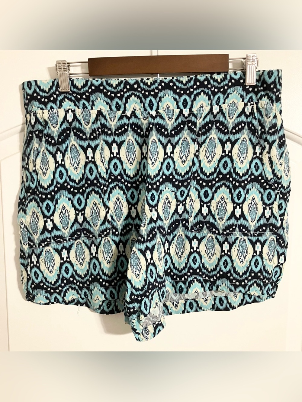 Wildfox women's relaxed fit pull-on shorts blue multicolor pockets sz L‎